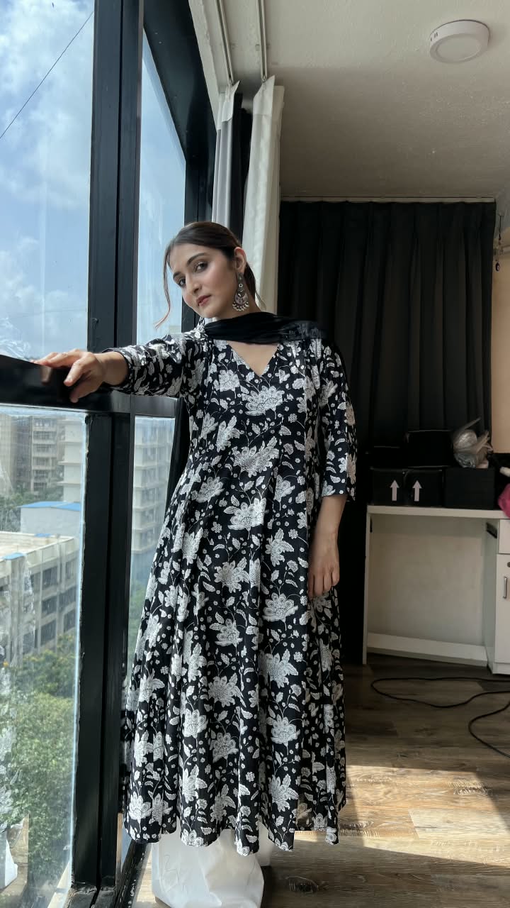 Kashida Black Floral Set